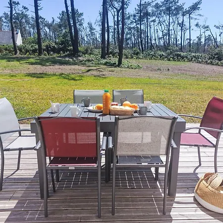 בית נופש Du Bois Du Kador By Interhome קרוזון
